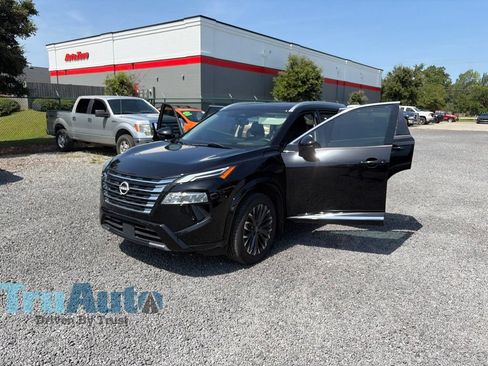 Used 2024 Nissan Rogue Platinum w/ Platinum Premium Package FWD image 13