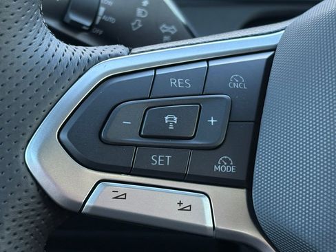 New 2026 Volkswagen Tiguan SE R-Line image 24