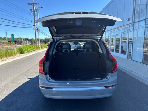 Certified 2025 Volvo XC90 B6 Plus AWD/4WD image 11
