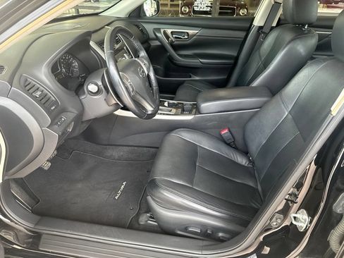 Used 2013 Nissan Altima 3.5 SL FWD image 8