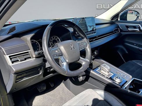 Used 2022 Mitsubishi Outlander SE AWD/4WD image 14