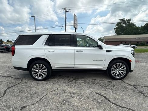 Used 2022 GMC Yukon Denali AWD/4WD image 6