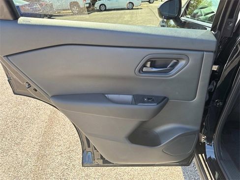 New 2026 Nissan Rogue S image 14