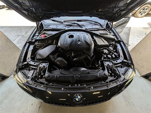 Used 2018 BMW 330i Sedan w/ Convenience Package RWD image 16