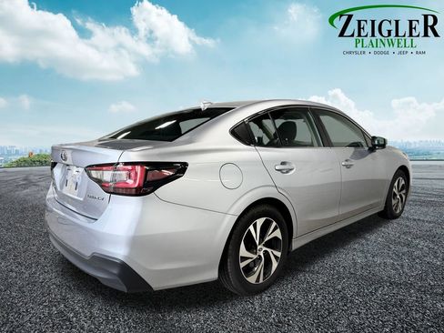 Used 2022 Subaru Legacy Premium AWD/4WD image 6