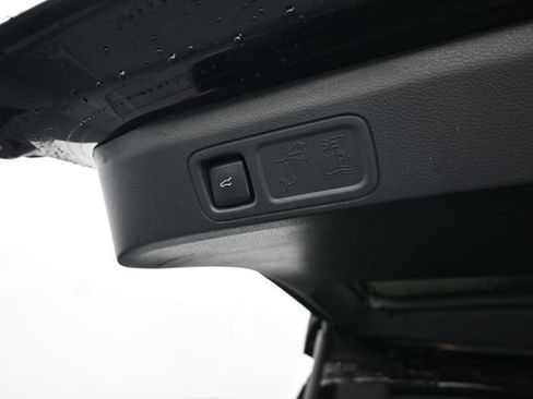 Used 2023 Ford Expedition XLT AWD/4WD image 7