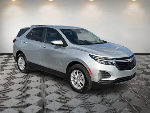 Used 2022 Chevrolet Equinox LT FWD image 3