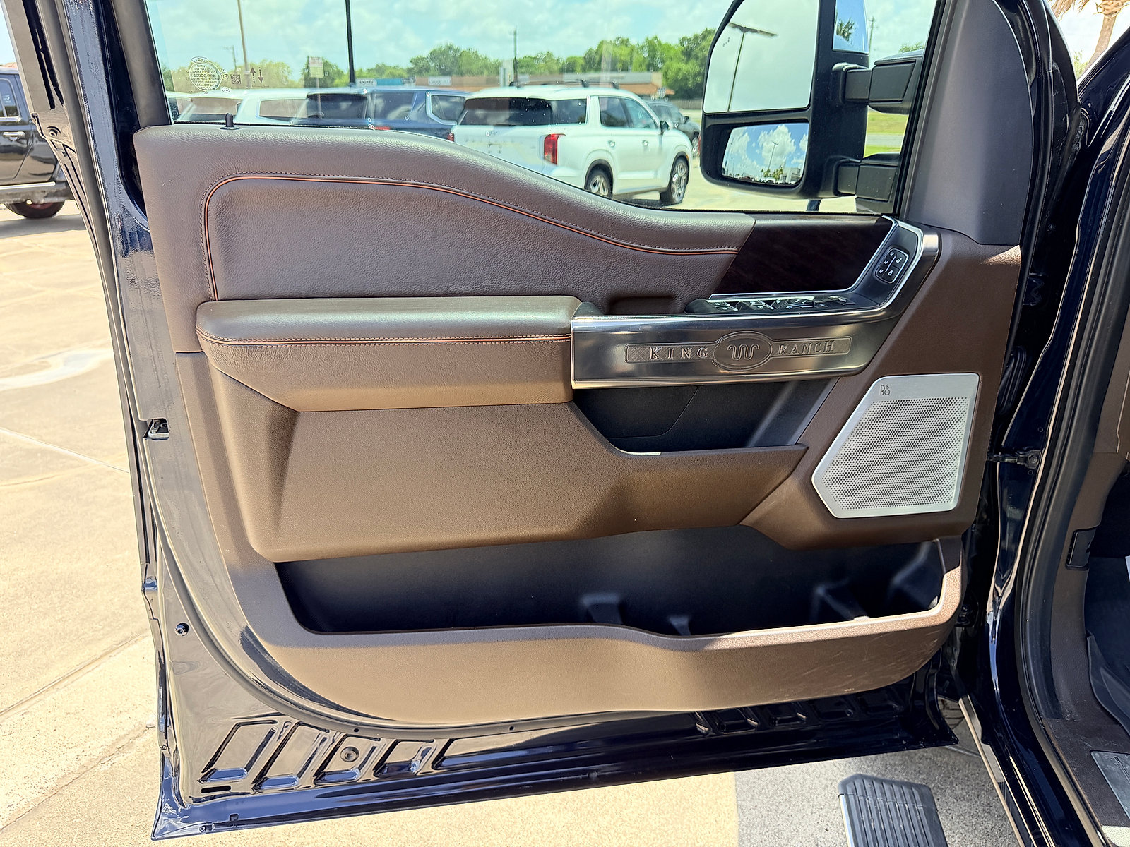 Used 2023 Ford F250 King Ranch w/ Chrome Package AWD/4WD image 28