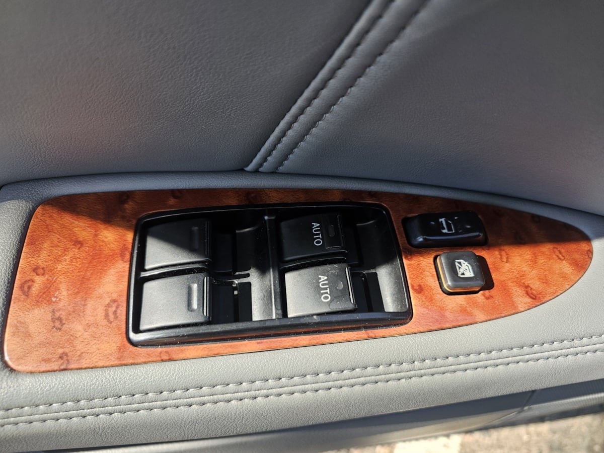 Used 2006 Toyota Avalon Limited FWD image 13
