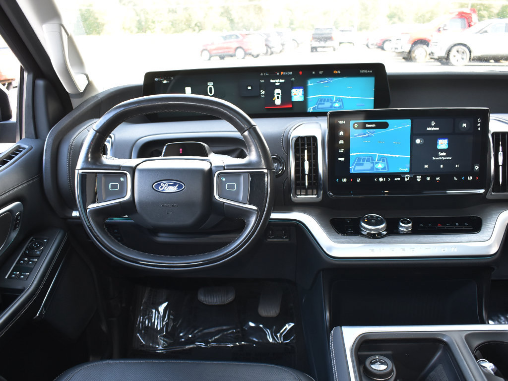 Used 2025 Ford Expedition Platinum AWD/4WD image 19