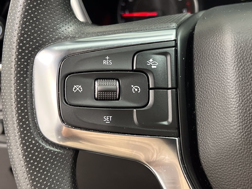 Used 2025 Chevrolet Blazer LT FWD image 47