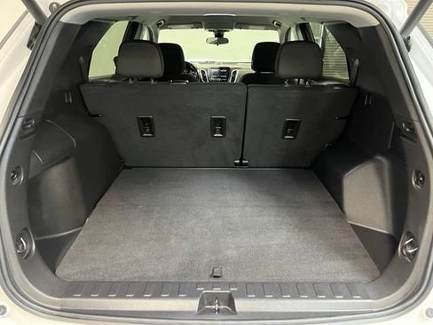 Used 2024 Chevrolet Equinox LT AWD/4WD image 14