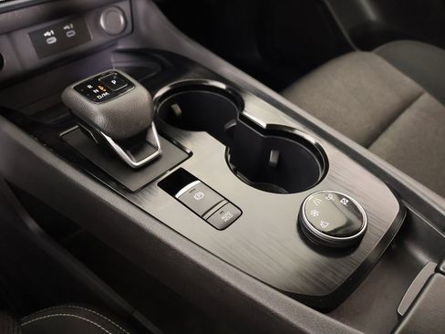 Used 2024 Nissan Rogue SV image 7