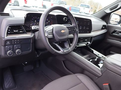 Used 2025 Chevrolet Tahoe LS image 5