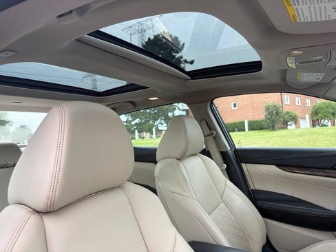 Used 2018 Nissan Maxima Platinum FWD image 18