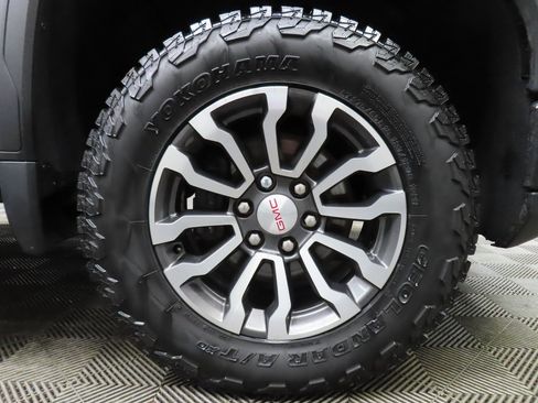 Used 2022 GMC Sierra 1500 AT4 w/ AT4 Premium Package image 8