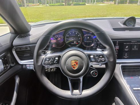 Used 2018 Porsche Panamera 4 AWD/4WD image 7