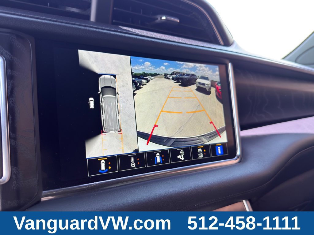 Used 2022 GMC Yukon XL Denali AWD/4WD image 18