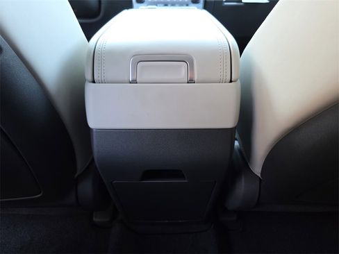 Used 2024 Hyundai Santa Fe Calligraphy image 11