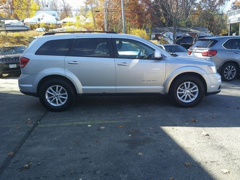 Used 2013 Dodge Journey SXT w/ Flexible Seating Group image 7