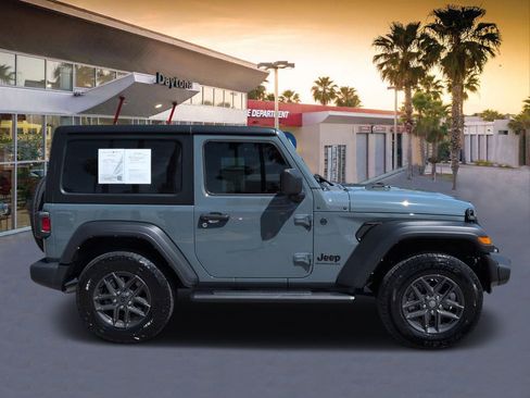 Used 2024 Jeep Wrangler Sport AWD/4WD image 2