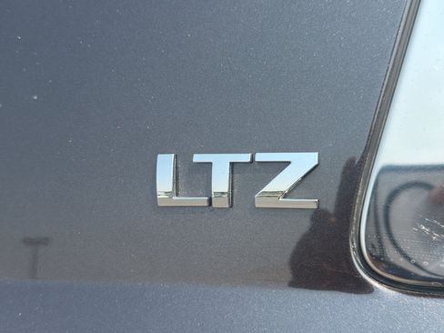 Used 2015 Chevrolet Tahoe LTZ AWD/4WD image 10