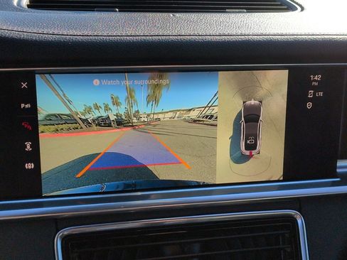 Used 2023 Porsche Panamera 4 image 25