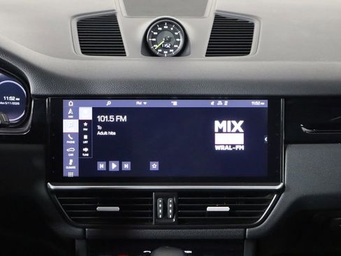 Used 2019 Porsche Cayenne E-Hybrid AWD/4WD image 29