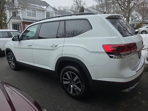 Used 2023 Volkswagen Atlas SE image 1