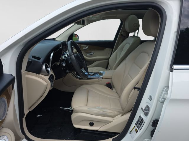 Used 2018 Mercedes-Benz GLC 300 4MATIC image 11