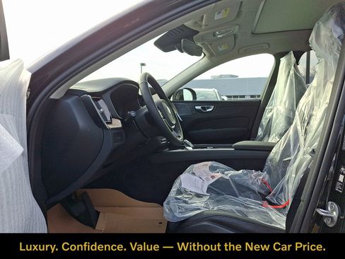 Certified 2026 Volvo XC60 B5 Ultra w/ Protection Package Premier AWD/4WD image 9