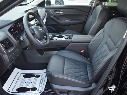 New 2026 Nissan Rogue Platinum image 25