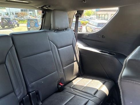 Used 2025 Chevrolet Tahoe Z71 AWD/4WD image 35