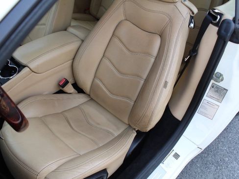 Used 2015 Maserati GranTurismo Convertible RWD image 3