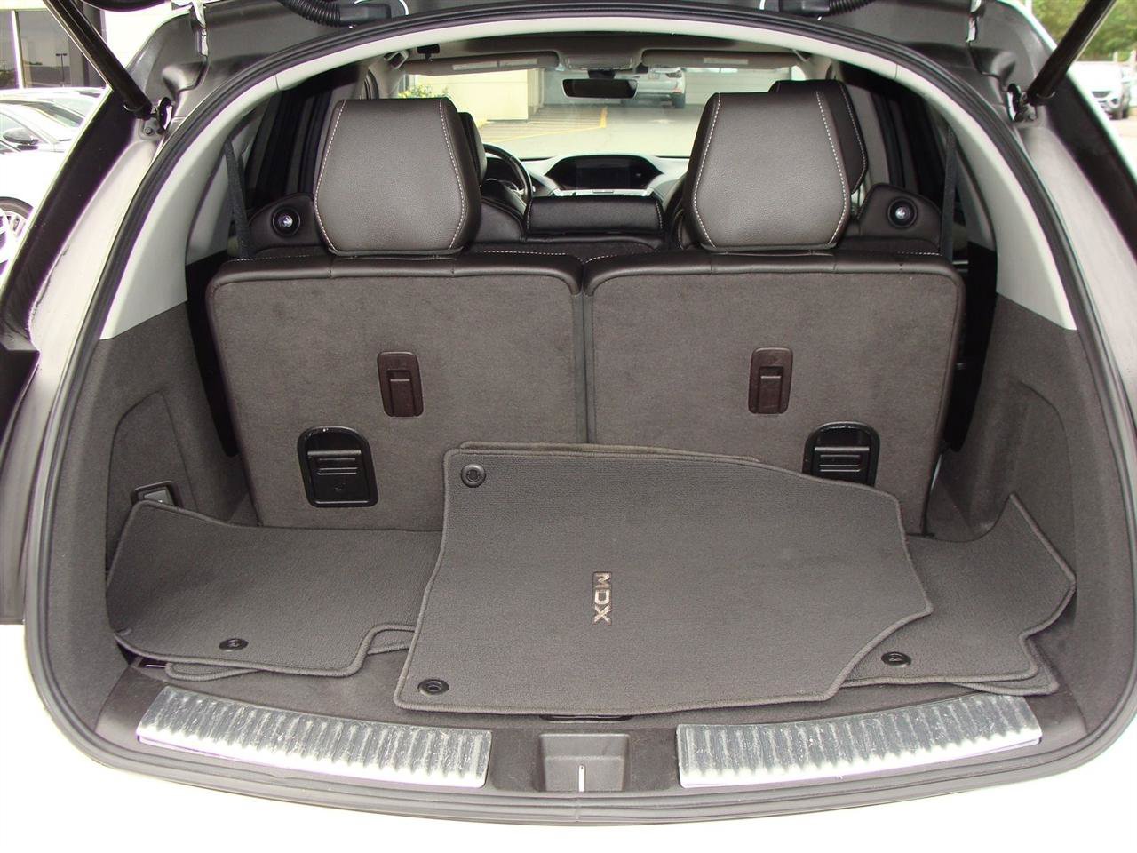 Used 2020 Acura MDX w/ Technology Package AWD/4WD image 39
