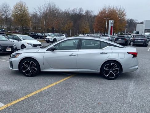 Certified 2024 Nissan Altima 2.5 SR image 4