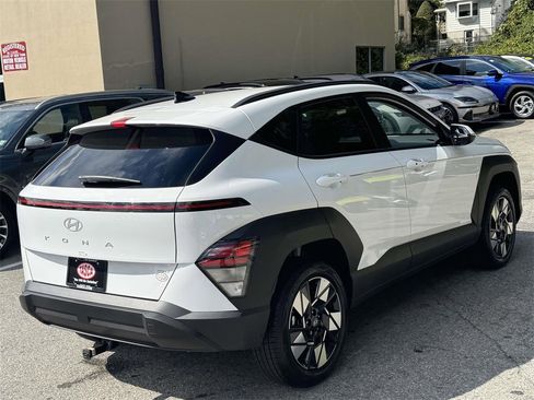 Certified 2025 Hyundai Kona SEL image 6