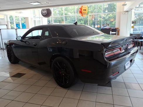 Used 2023 Dodge Challenger SRT Hellcat RWD image 4