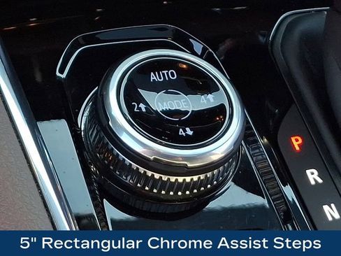 Used 2024 GMC Canyon Denali w/ LPO, Denali Black Edition image 29