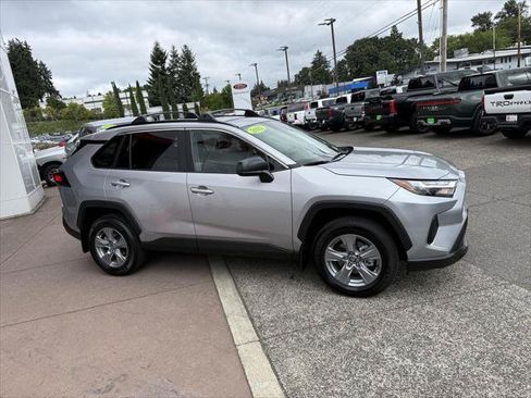 Certified 2025 Toyota RAV4 LE AWD/4WD image 9