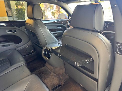 Used 2011 Bentley Mulsanne RWD image 74