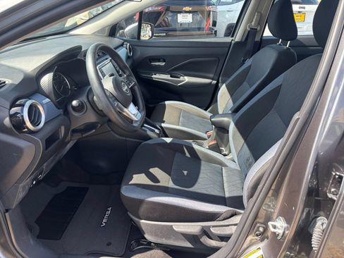 Used 2025 Nissan Versa SV FWD image 23