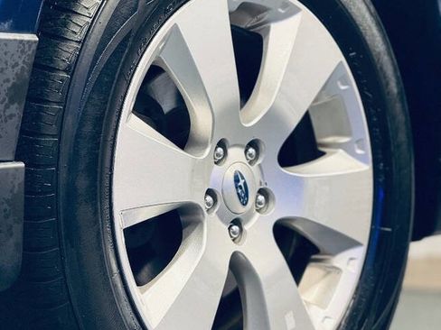 Used 2011 Subaru Outback 2.5i Limited image 16