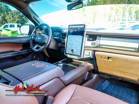 Used 2023 Ford Expedition Max King Ranch image 18