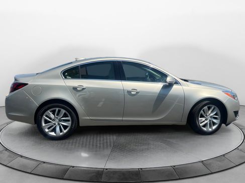 Used 2016 Buick Regal FWD image 8