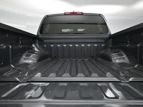 Used 2023 Nissan Frontier SV w/ Midnight Edition Package AWD/4WD image 15