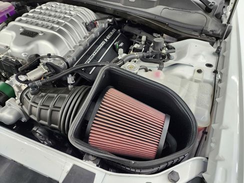 Used 2019 Dodge Challenger SRT Hellcat Redeye image 19