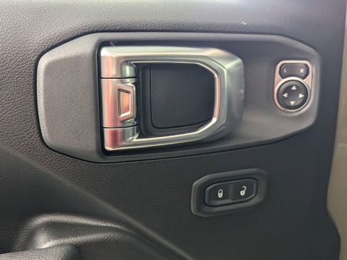 New 2026 Jeep Gladiator Sport image 18