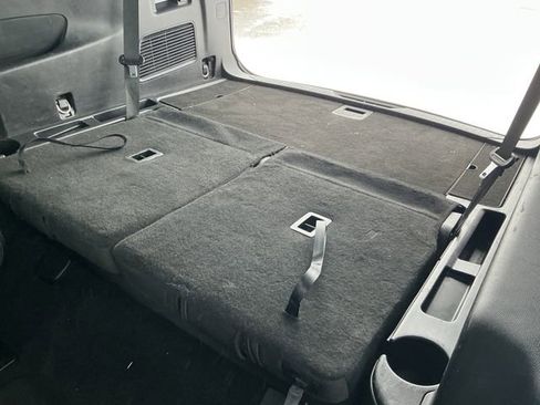 Used 2021 Ford Explorer XLT image 40