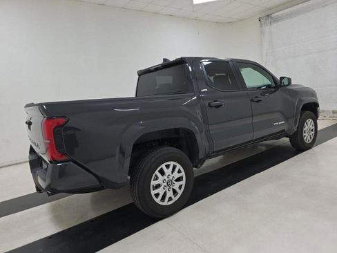 Used 2025 Toyota Tacoma SR5 AWD/4WD image 2